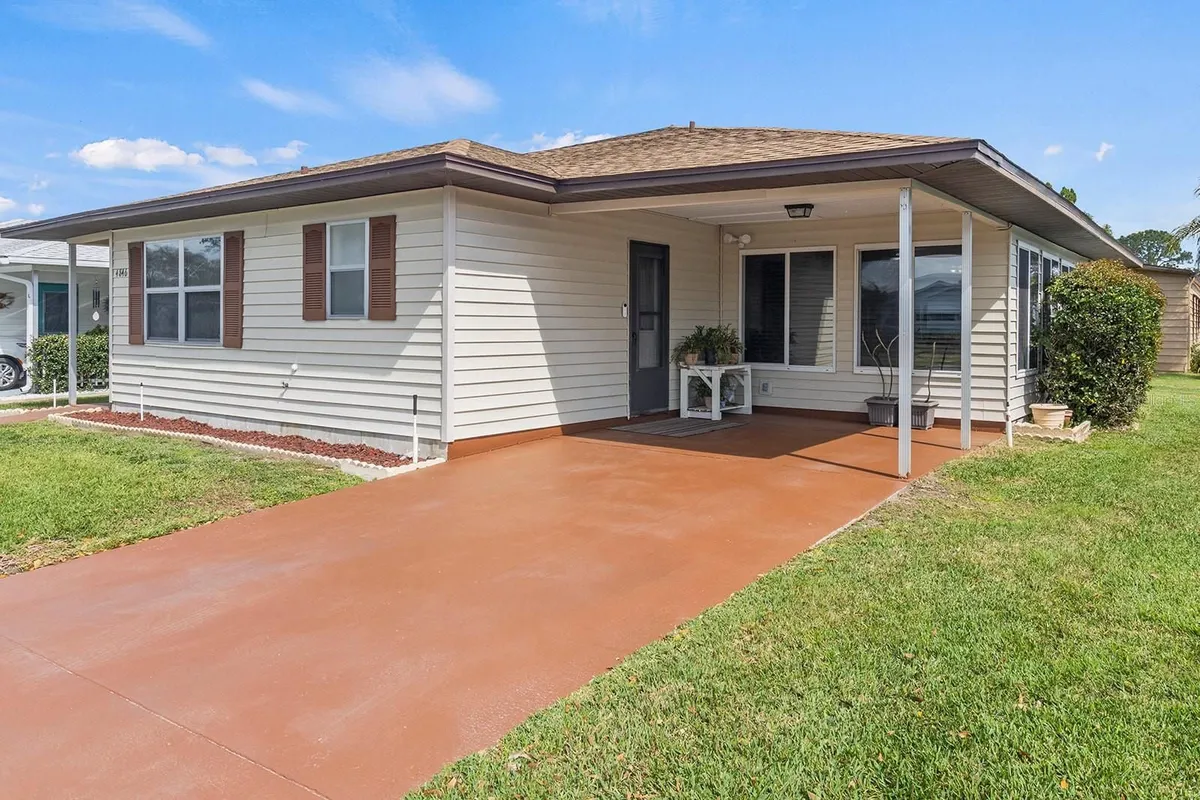 Property Slideshow image 1 of 33 | 4846 colonnades club blvd, Lakeland, FL, 33811