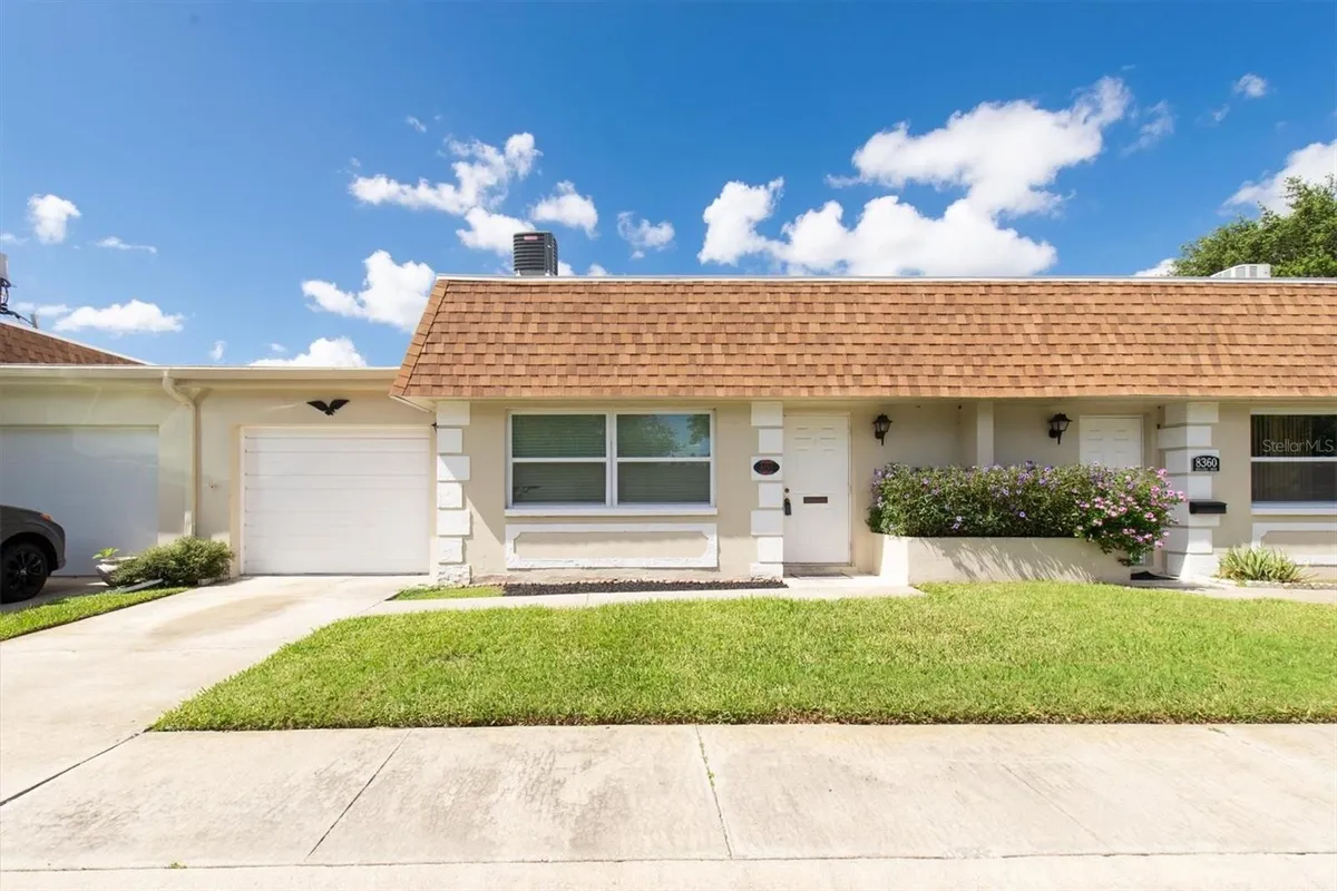 Property Slideshow image 1 of 27 | 8350 burgundy dr, Pinellas Park, FL, 33781