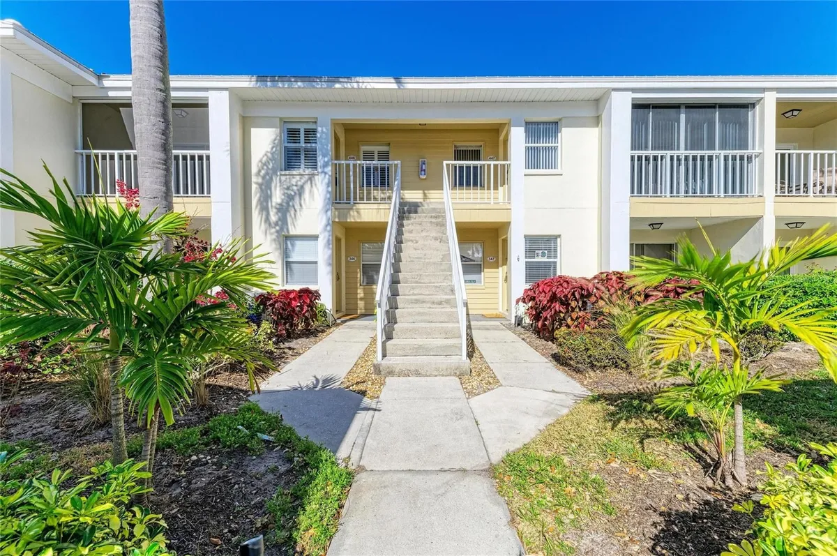 Property Slideshow image 1 of 78 | 431 cerromar ln 446, Venice, FL, 34293
