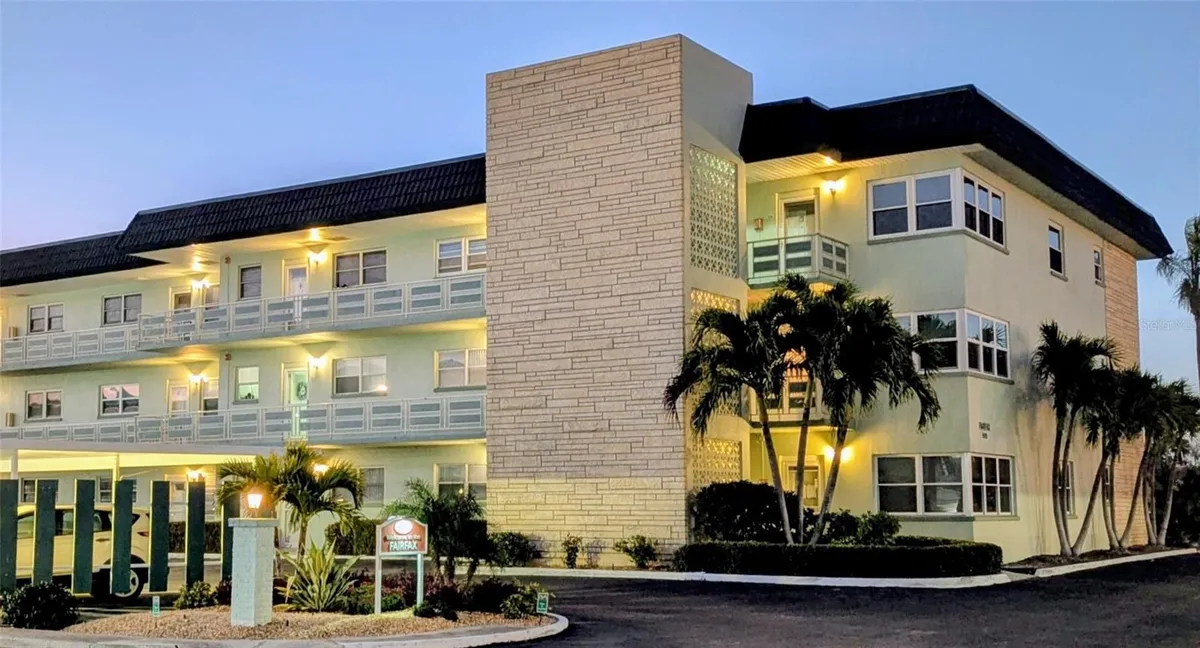 Property Slideshow image 1 of 30 | 5935 30th ave 312, Gulfport, FL, 33707