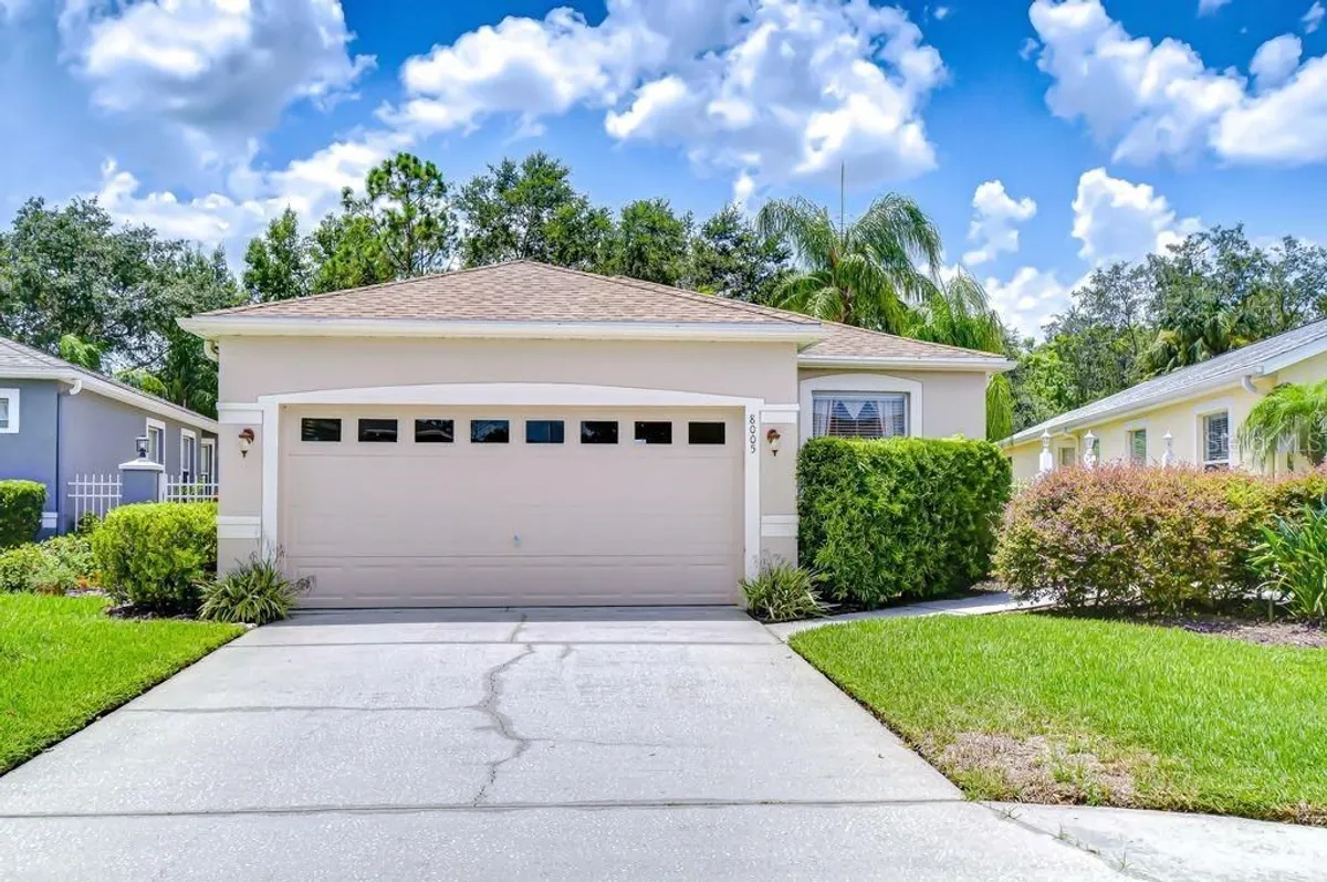 Property Slideshow image 1 of 41 | 8005 shaddock pl, Land O Lakes, FL, 34637
