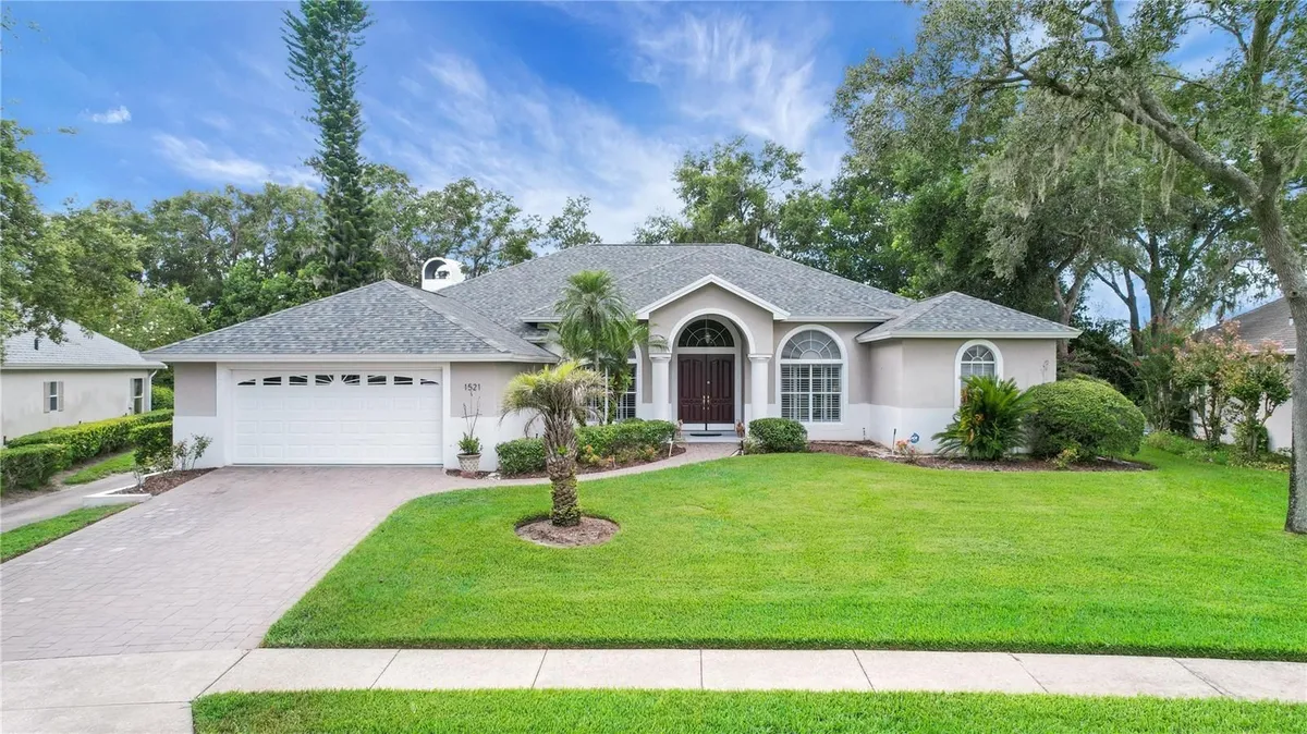 Property Slideshow image 1 of 93 | 1521 edgewater dr, Mount Dora, FL, 32757