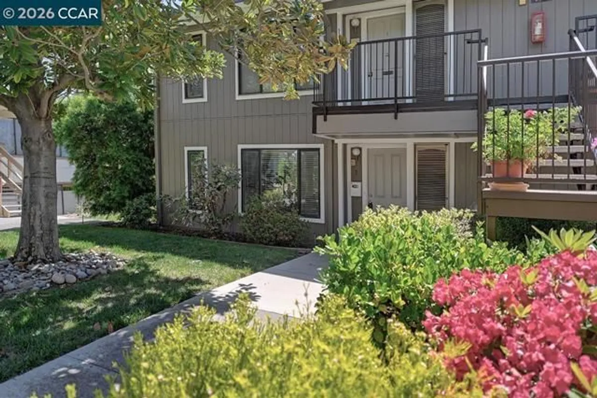 Property Slideshow image 1 of 43 | 1316 singingwood ct 2, Walnut Creek, CA, 94595