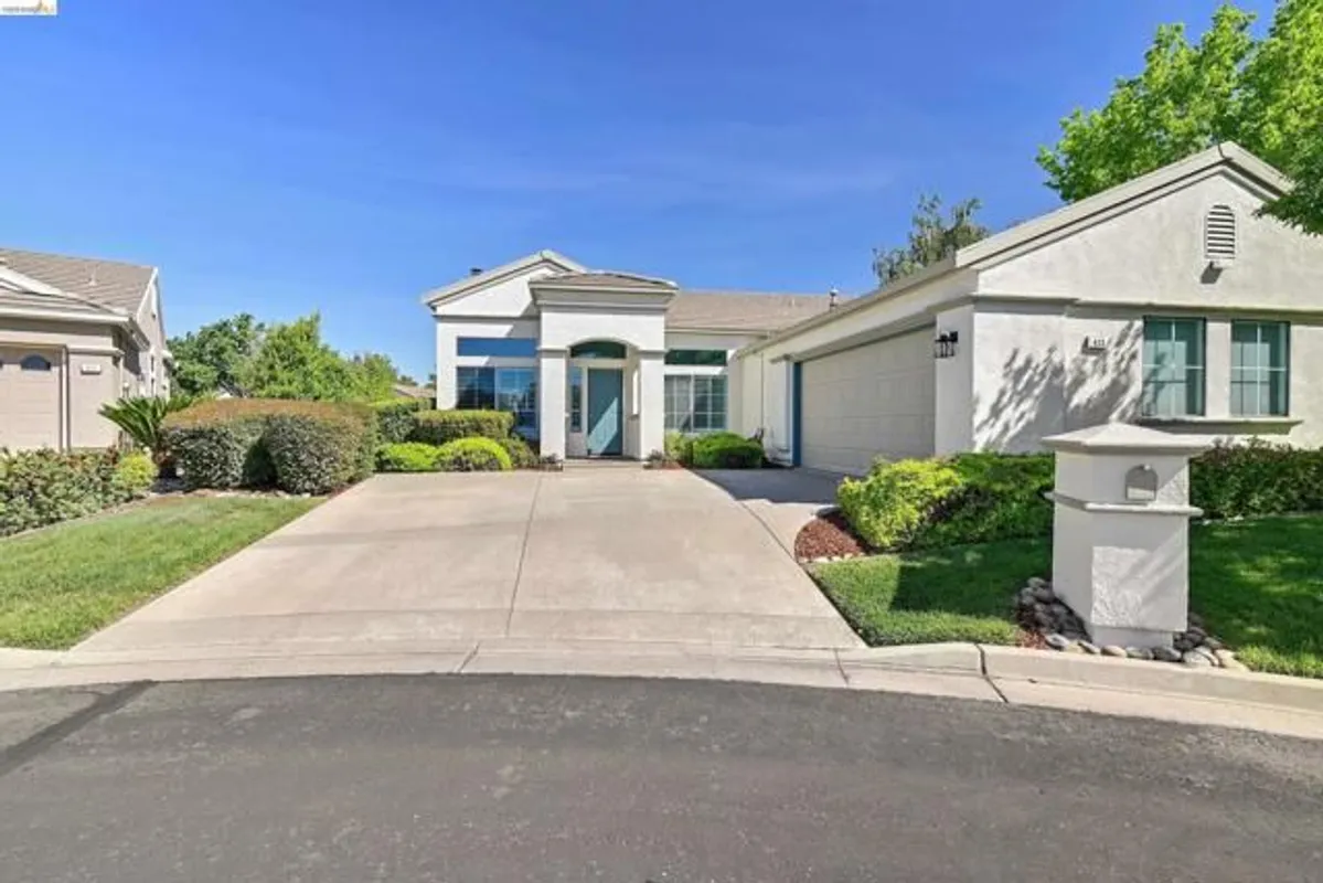 Property Slideshow image 1 of 40 | 413 cortland ter, Brentwood (Cc), CA, 94513
