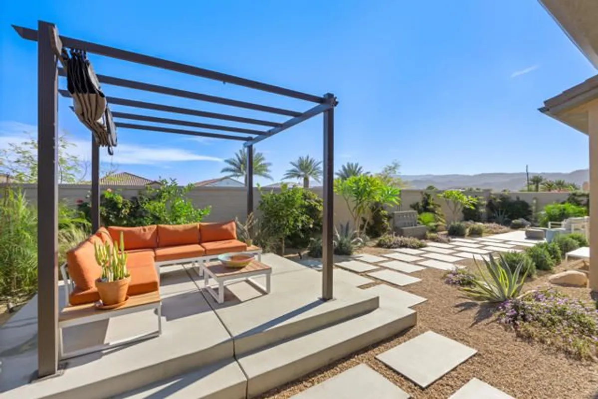 Property Slideshow image 1 of 26 | 88 claret, Rancho Mirage, CA, 92270
