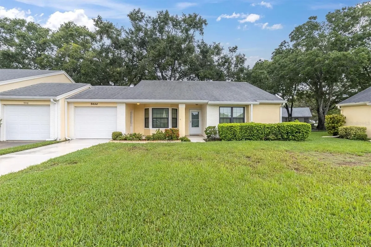 Property Slideshow image 1 of 54 | 9444 rockbridge cir, New Port Richey, FL, 34655