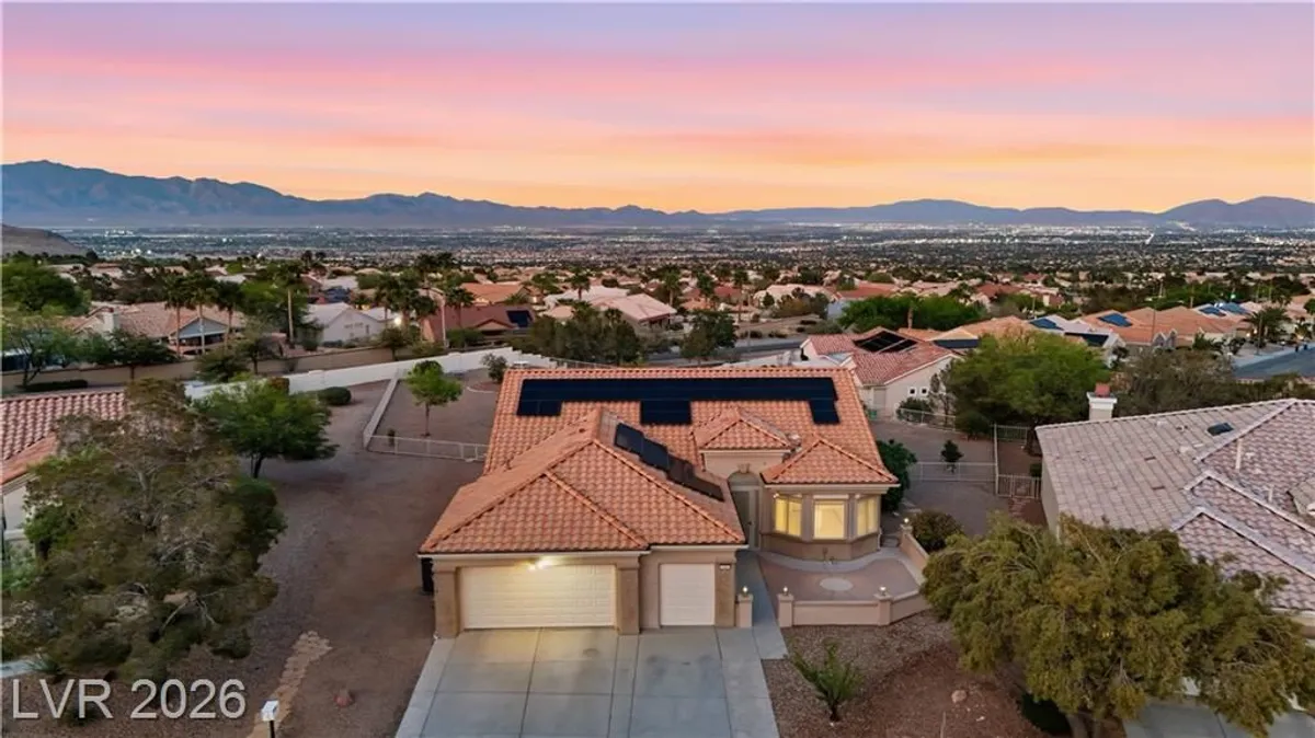 Property Slideshow image 1 of 99 | 2360 lauren dr, Las Vegas, NV, 89134