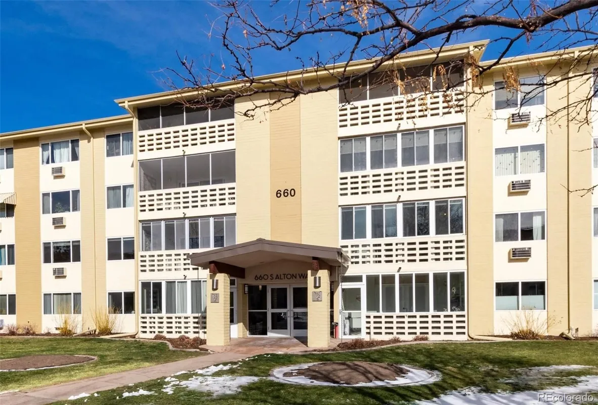 Property Slideshow image 1 of 43 | 660 s alton way apt 5b, Denver, CO, 80247
