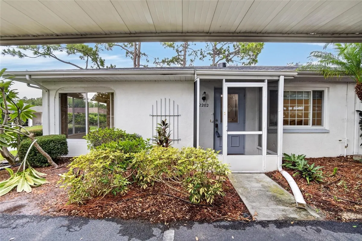 Property Slideshow image 1 of 91 | 2202 horsham pl, Sun City Center, FL, 33573