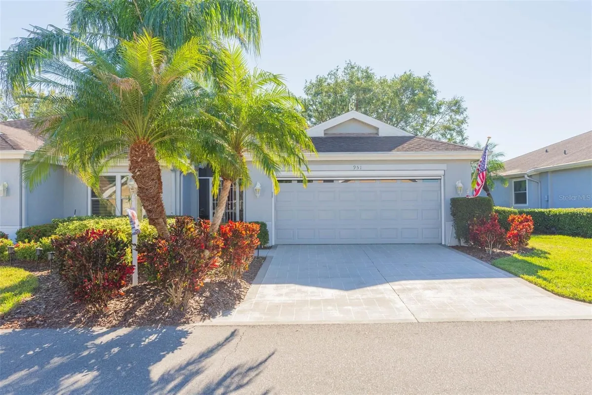 Property Slideshow image 1 of 72 | 951 villeroy greens dr, Sun City Center, FL, 33573