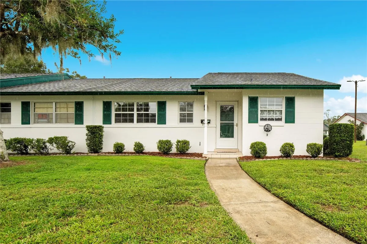 Property Slideshow image 1 of 23 | 239 n hill ave # 110, Deland, FL, 32724