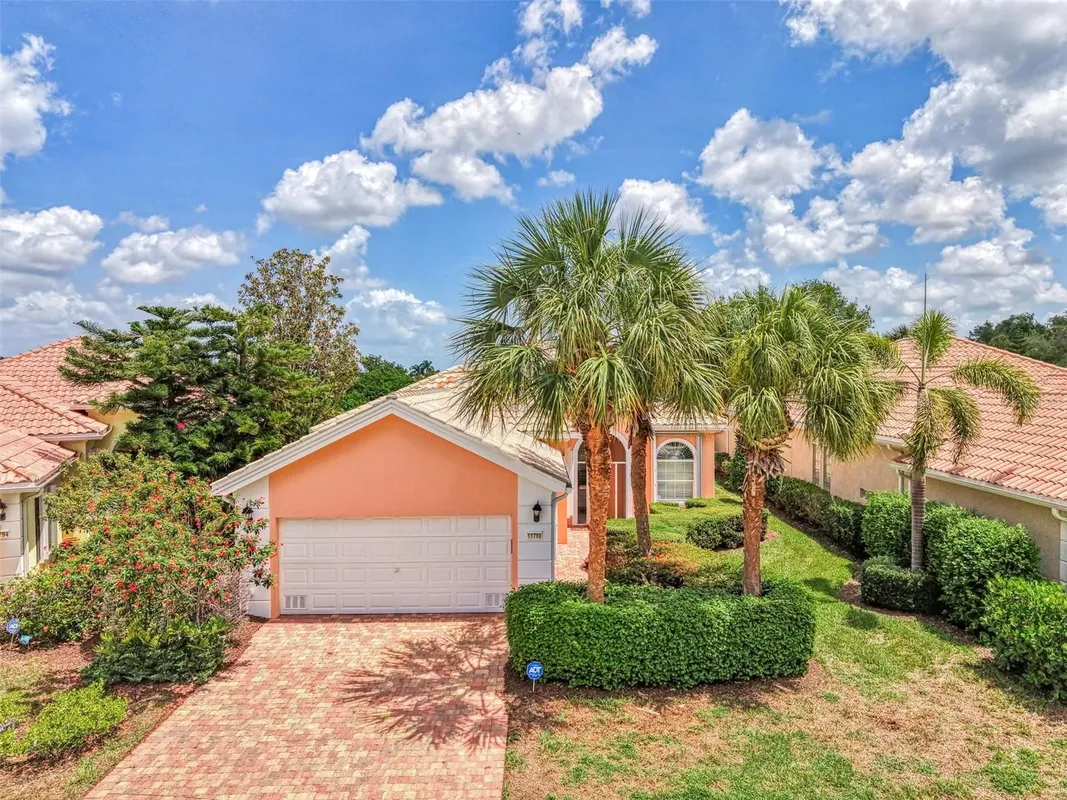 Property Slideshow image 1 of 70 | 11790 fiore ln, Sarasota, FL, 34238
