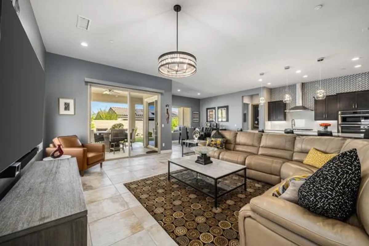 Property Slideshow image 1 of 49 | 16 riesling, Rancho Mirage, CA, 92270