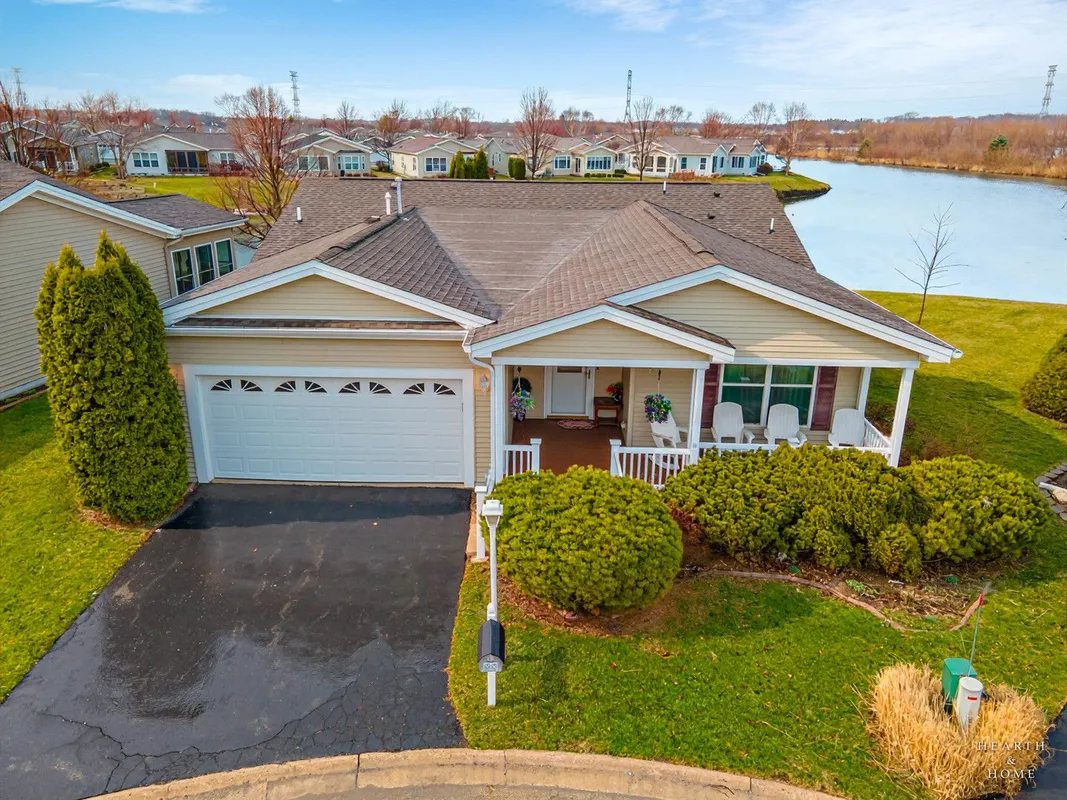 Property Slideshow image 1 of 31 | 110 jockey ct, Grayslake, IL, 60030