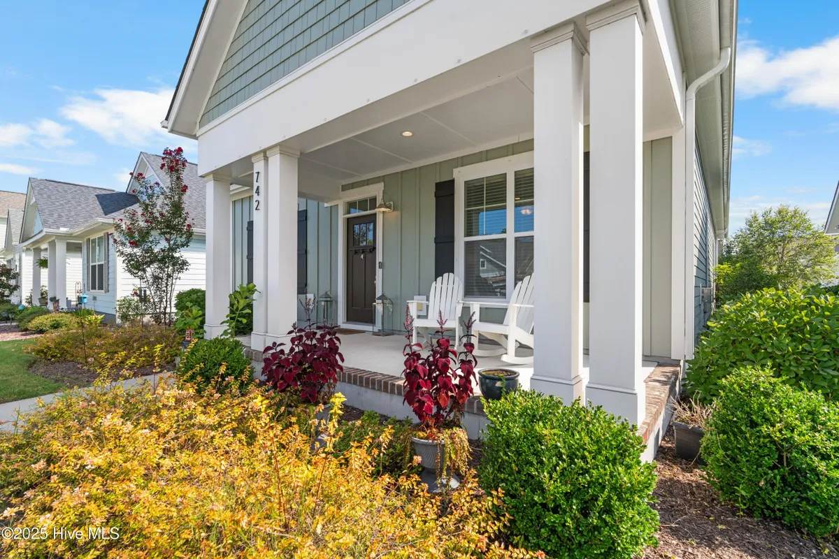 Property Slideshow image 1 of 88 | 742 wharton ave, Wilmington, NC, 28412