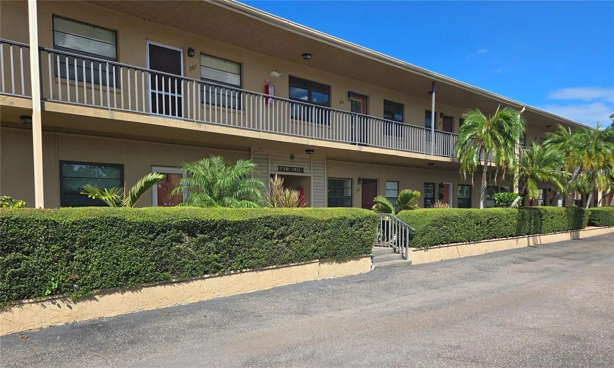 Property Slideshow image 1 of 23 | 5925 terrace park dr n unit 106, Saint Petersburg, FL, 33709