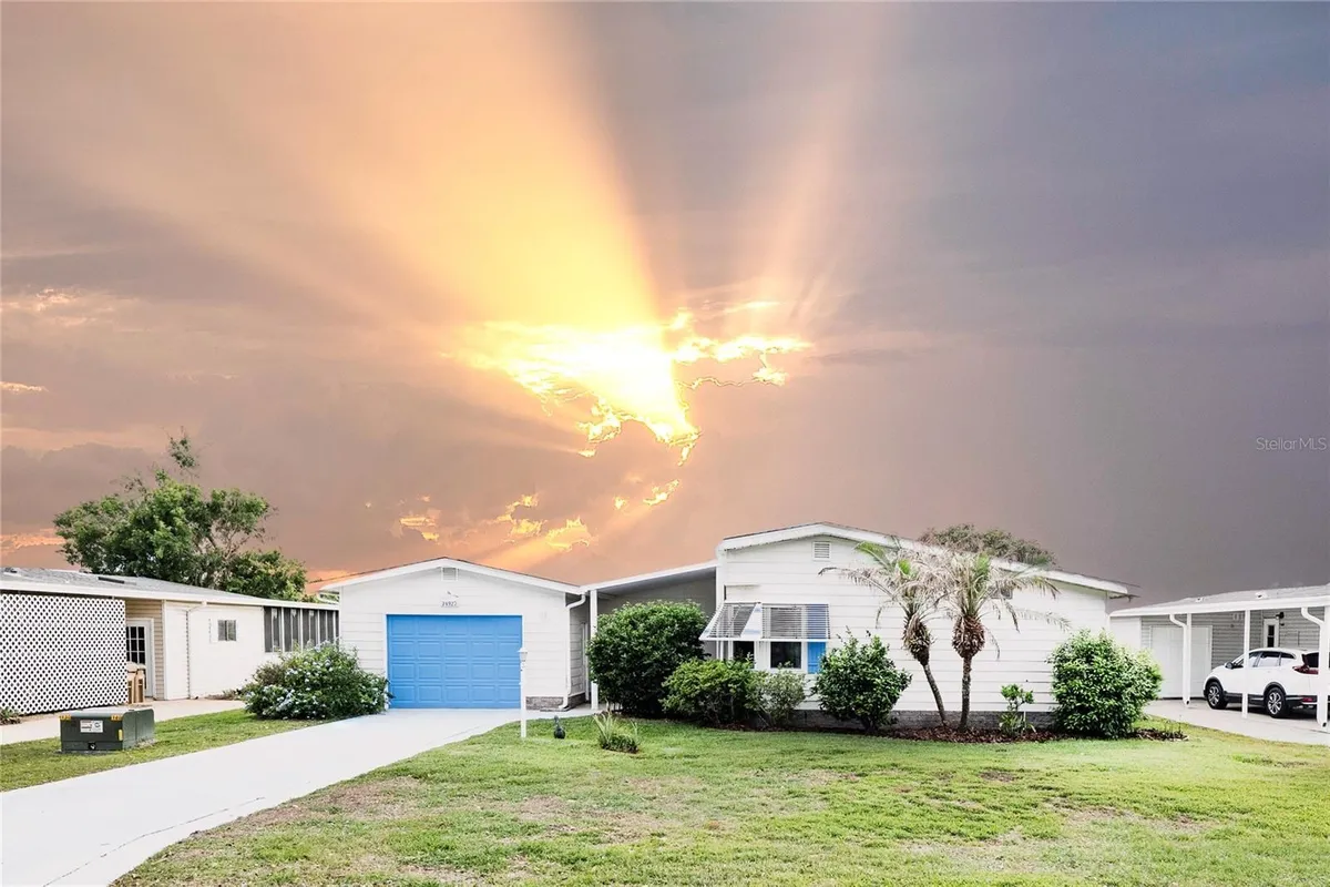 Property Slideshow image 1 of 45 | 24927 pine hl, Leesburg, FL, 34748