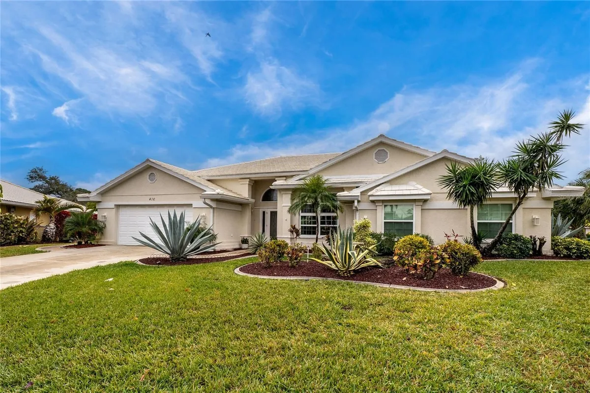 Property Slideshow image 1 of 62 | 416 devonshire ln, Venice, FL, 34293