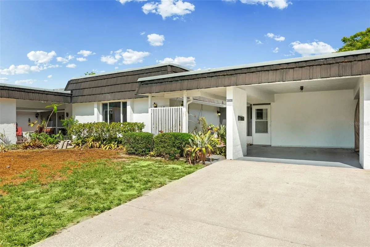 Property Slideshow image 1 of 42 | 3808 blue stone way 95, Sarasota, FL, 34232