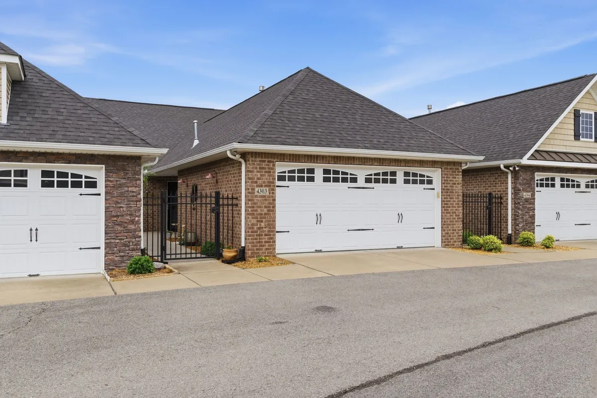 Property Slideshow image 1 of 32 | 395 devon chase hl 4303, Gallatin, TN, 37066
