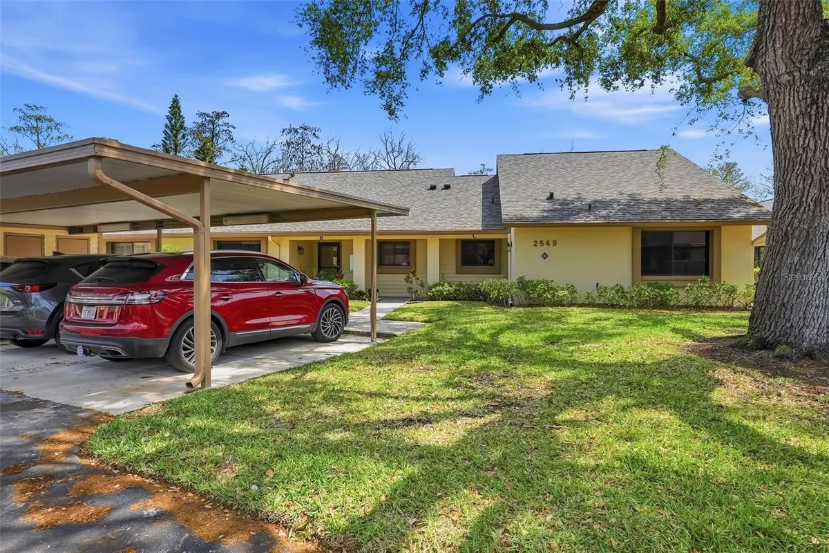 Property Slideshow image 1 of 39 | 2549 oakleaf ln 36c, Clearwater, FL, 33763