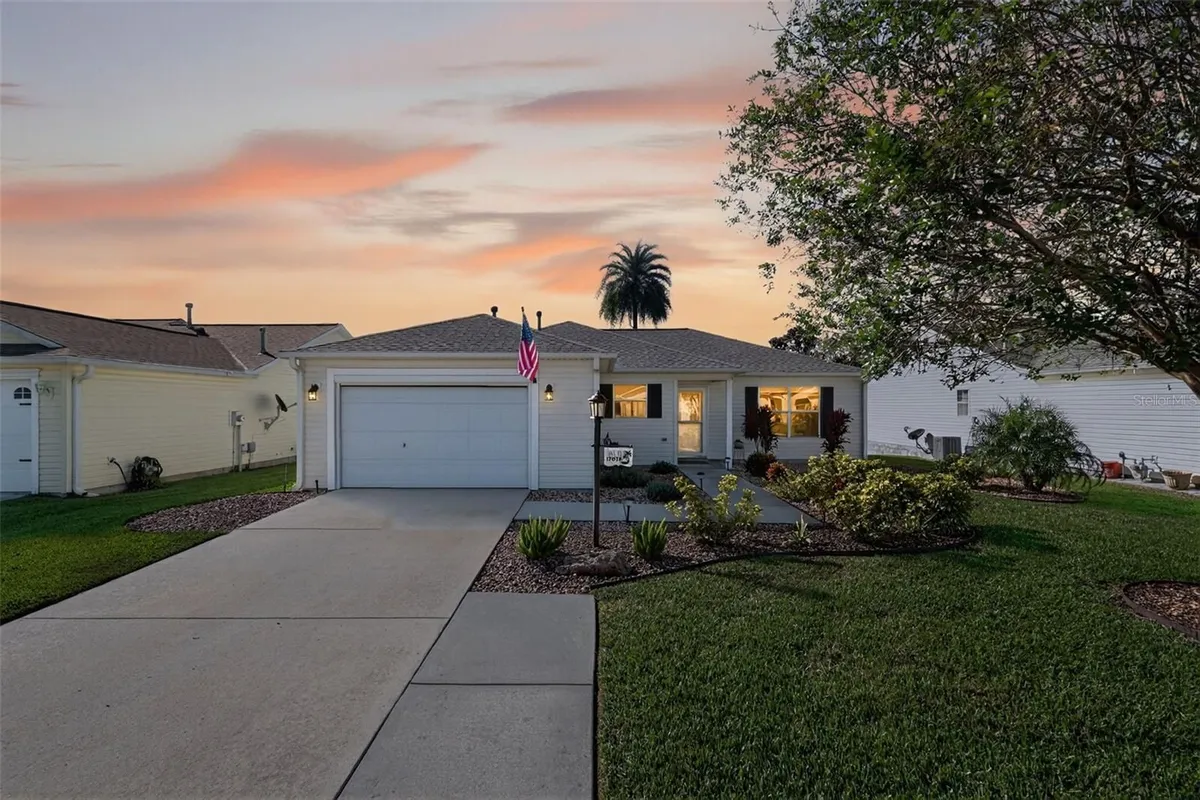 Property Slideshow image 1 of 39 | 17076 se 96th chapelwood cir, The Villages, FL, 32162