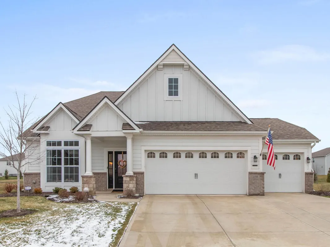 Property Slideshow image 1 of 34 | 11595 flynn pl, Noblesville, IN, 46060