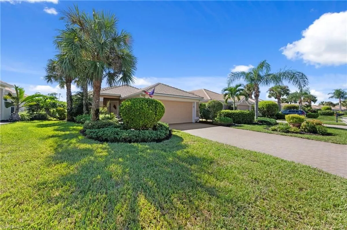 Property Slideshow image 1 of 50 | 9923 horse creek rd, Fort Myers, FL, 33913