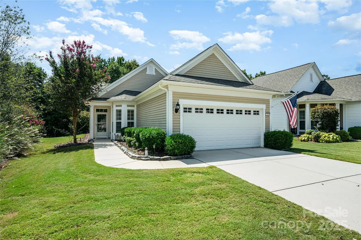 Property Slideshow image 1 of 17 | 23016 whimbrel cir, Fort Mill, SC, 29707