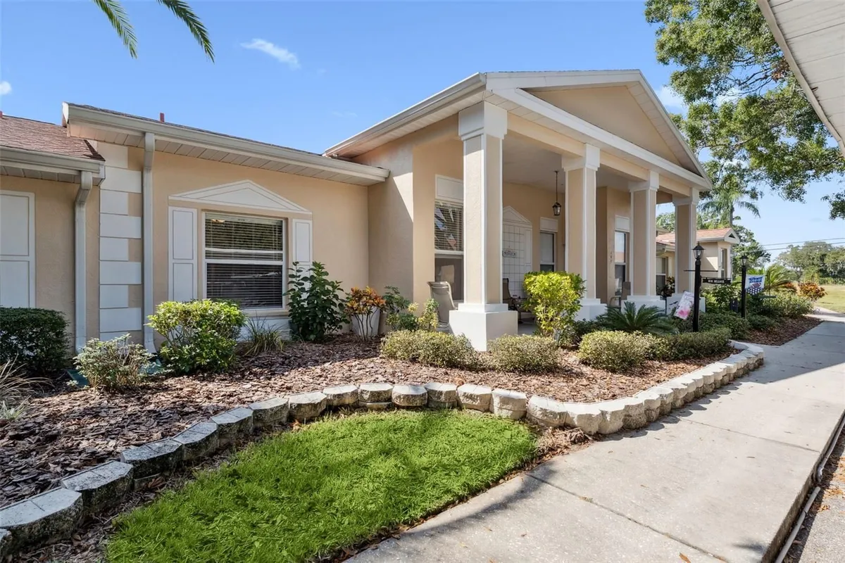 Property Slideshow image 1 of 24 | 104 knollpoint dr # 3, Sun City Center, FL, 33573