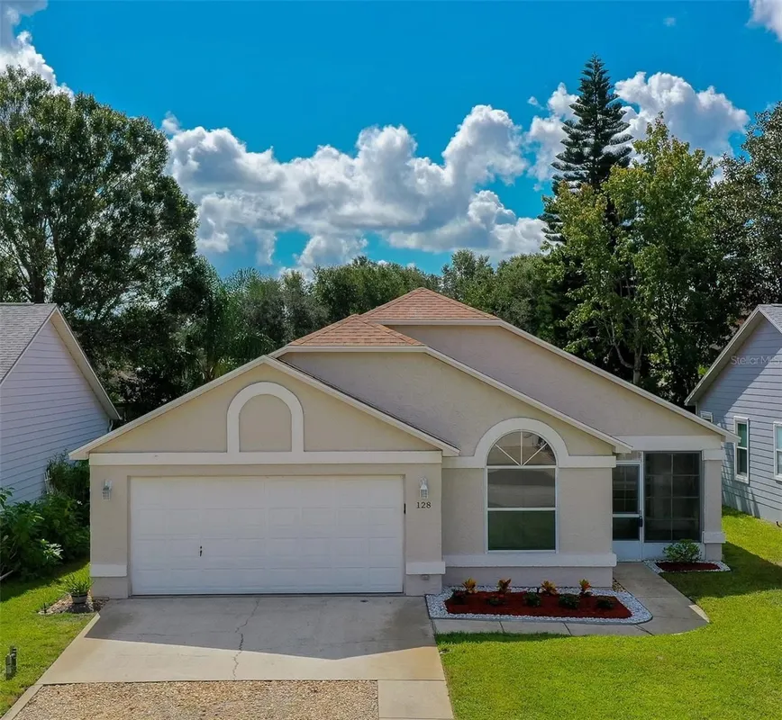 Property Slideshow image 1 of 46 | 128 crooked pine rd, Port Orange, FL, 32128