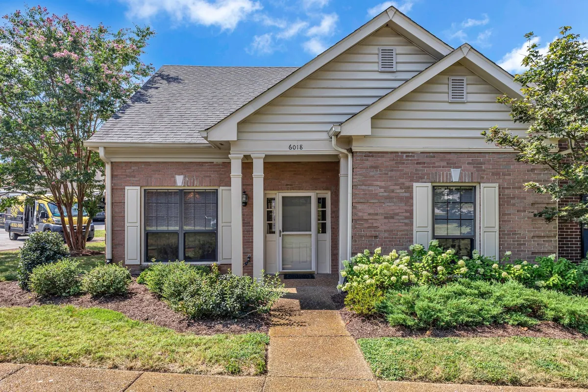 Property Slideshow image 1 of 34 | 6018 sunrise cir, Franklin, TN, 37067