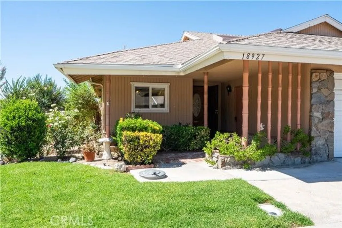 Property Slideshow image 1 of 38 | 18927 circle of friends, Newhall, CA, 91321