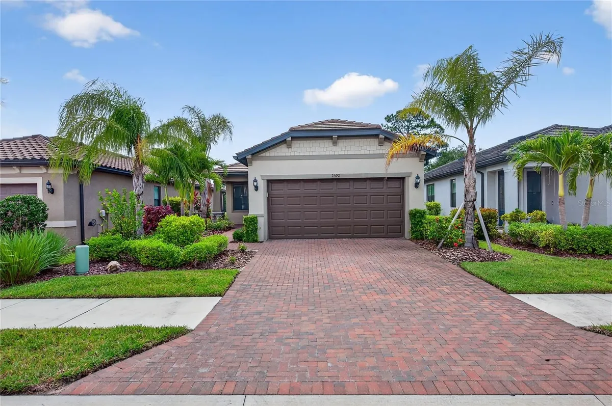 Property Slideshow image 1 of 82 | 2592 brassica dr, North Port, FL, 34289