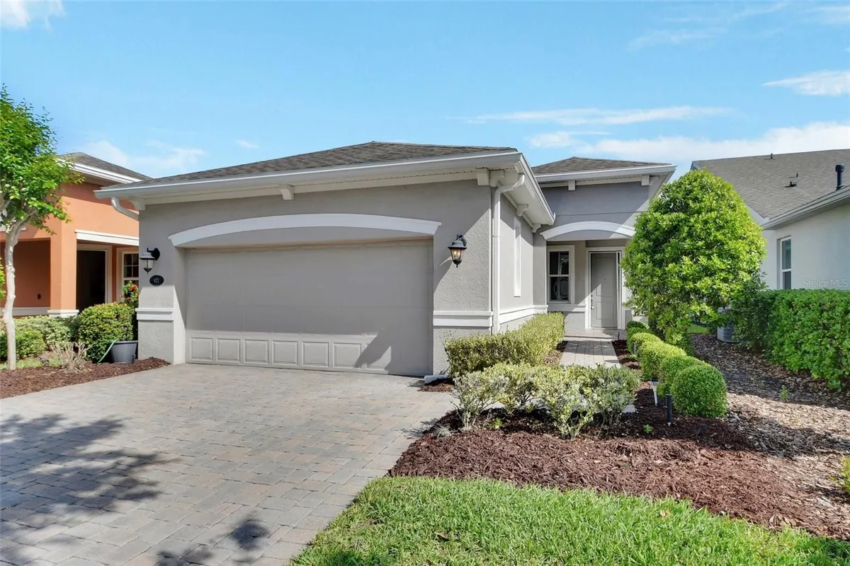 Property Slideshow image 1 of 46 | 423 tisbury ct, Deland, FL, 32724