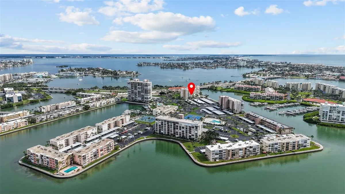 Property Slideshow image 1 of 58 | 7400 sun island dr 412, South Pasadena, FL, 33707