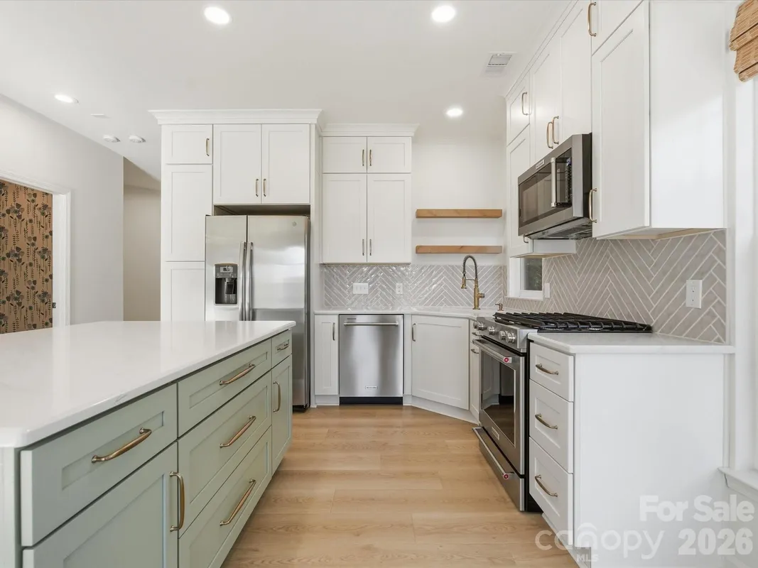 Property Slideshow image 1 of 48 | 28138 song sparrow ln, Fort Mill, SC, 29707