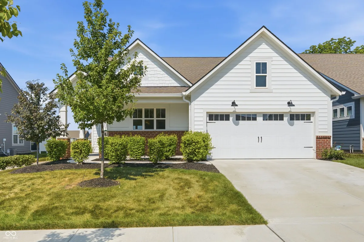 Property Slideshow image 1 of 29 | 418 ehrlich ln, Westfield, IN, 46074