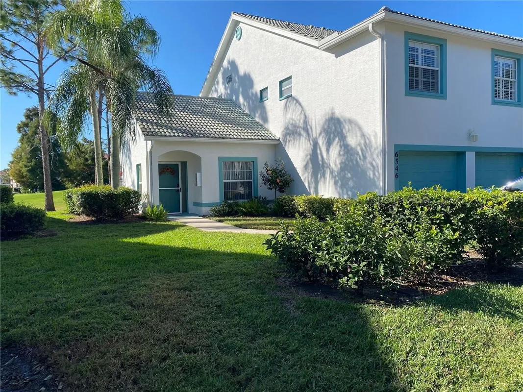 Property Slideshow image 1 of 70 | 6546 fairway gardens dr # 6546, Bradenton, FL, 34203
