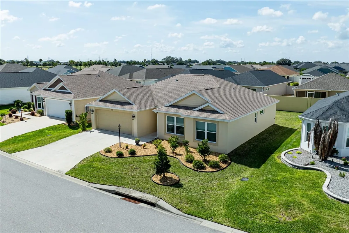 Property Slideshow image 1 of 58 | 805 hubbard loop, The Villages, FL, 32163