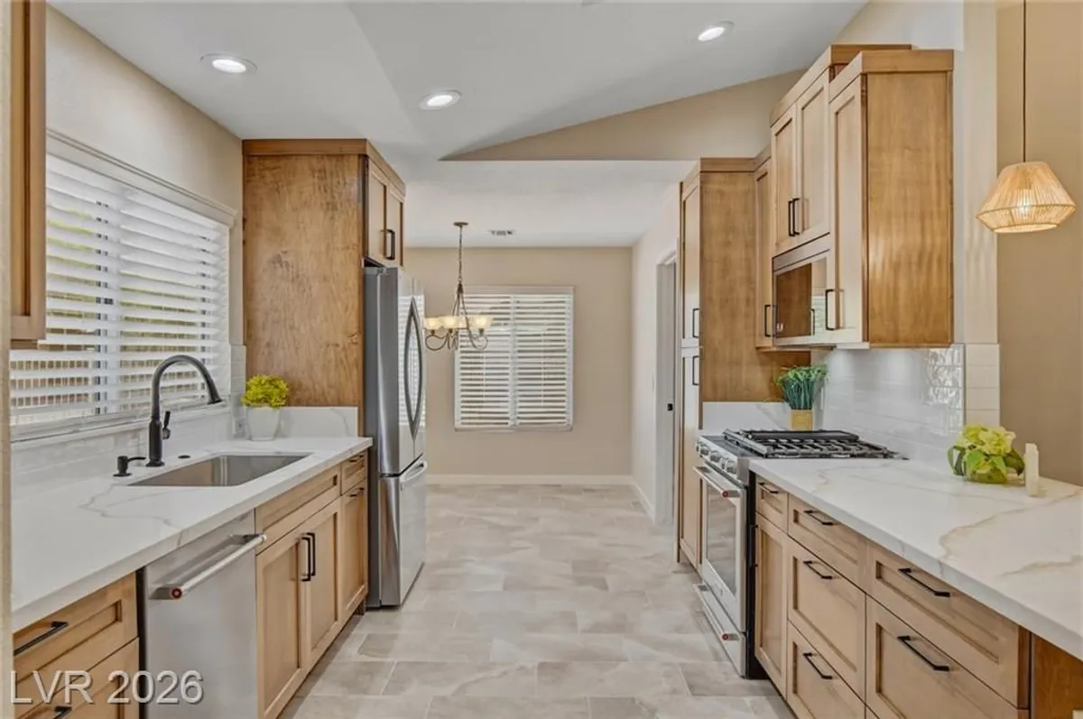 Property Slideshow image 1 of 60 | 2733 mccoy dr, Las Vegas, NV, 89134