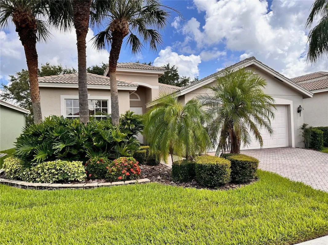 Property Slideshow image 1 of 14 | 4950 sandy brook cir, Wimauma, FL, 33598