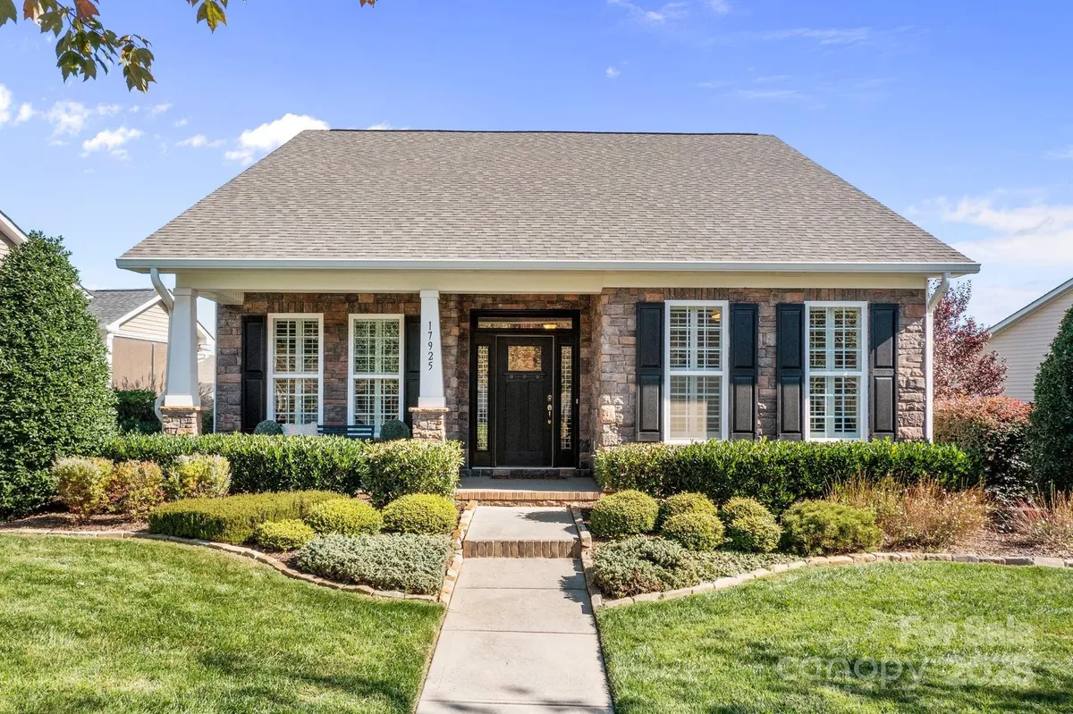 Property Slideshow image 1 of 26 | 17925 coulter pkwy, Cornelius, NC, 28031