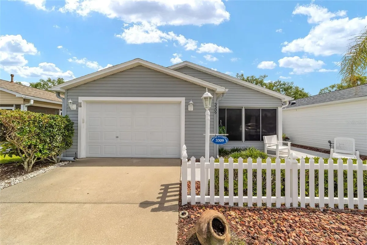 Property Slideshow image 1 of 40 | 3309 riverton rd, The Villages, FL, 32162