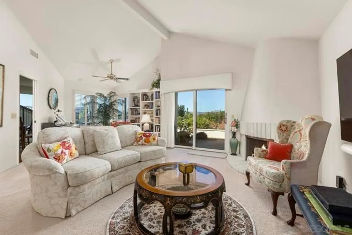 Property Slideshow image 1 of 75 | 17632 caminito hercuba, San Diego, CA, 92128