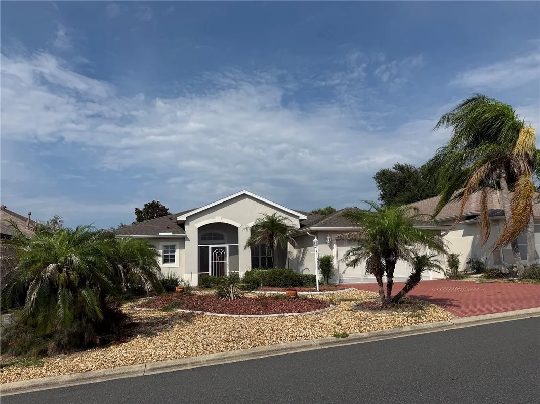 Property Slideshow image 1 of 1 | 5111 ironsides ct, Tavares, FL, 32778
