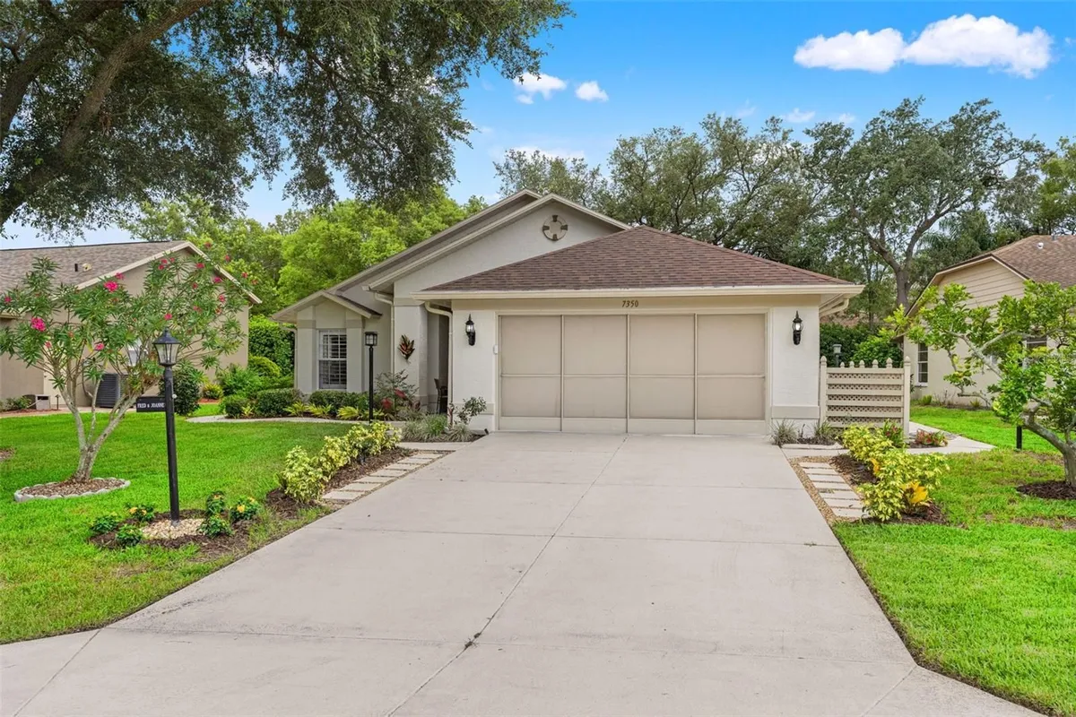 Property Slideshow image 1 of 93 | 7350 rosemont ln, Spring Hill, FL, 34606