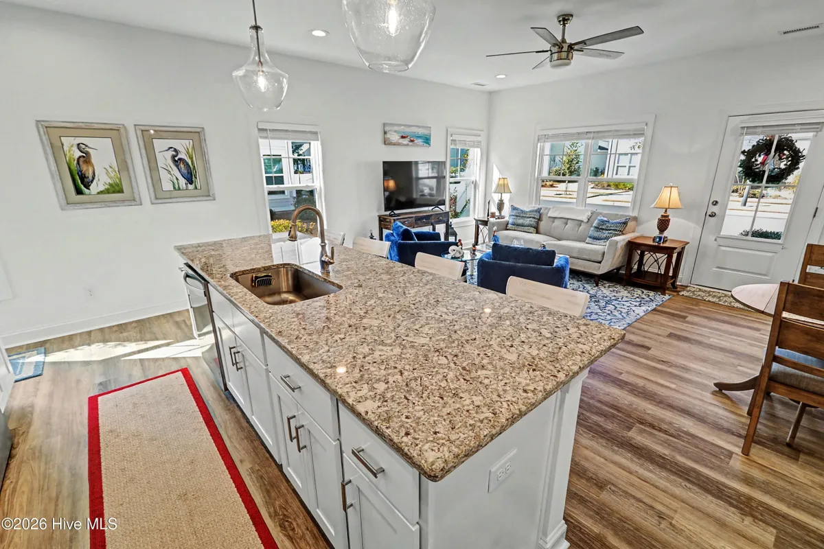 Property Slideshow image 1 of 43 | 912 fresnel run, Wilmington, NC, 28412