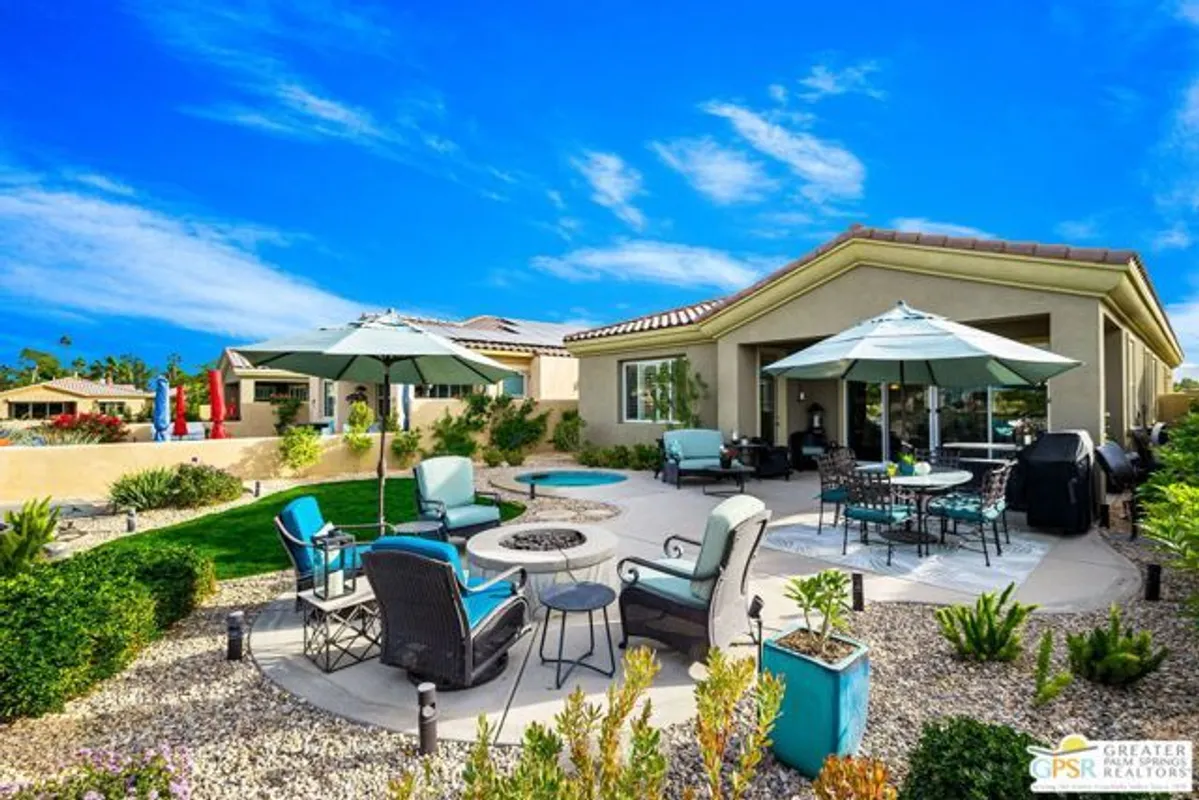 Property Slideshow image 1 of 37 | 67448 zuni ct, Cathedral City, CA, 92234
