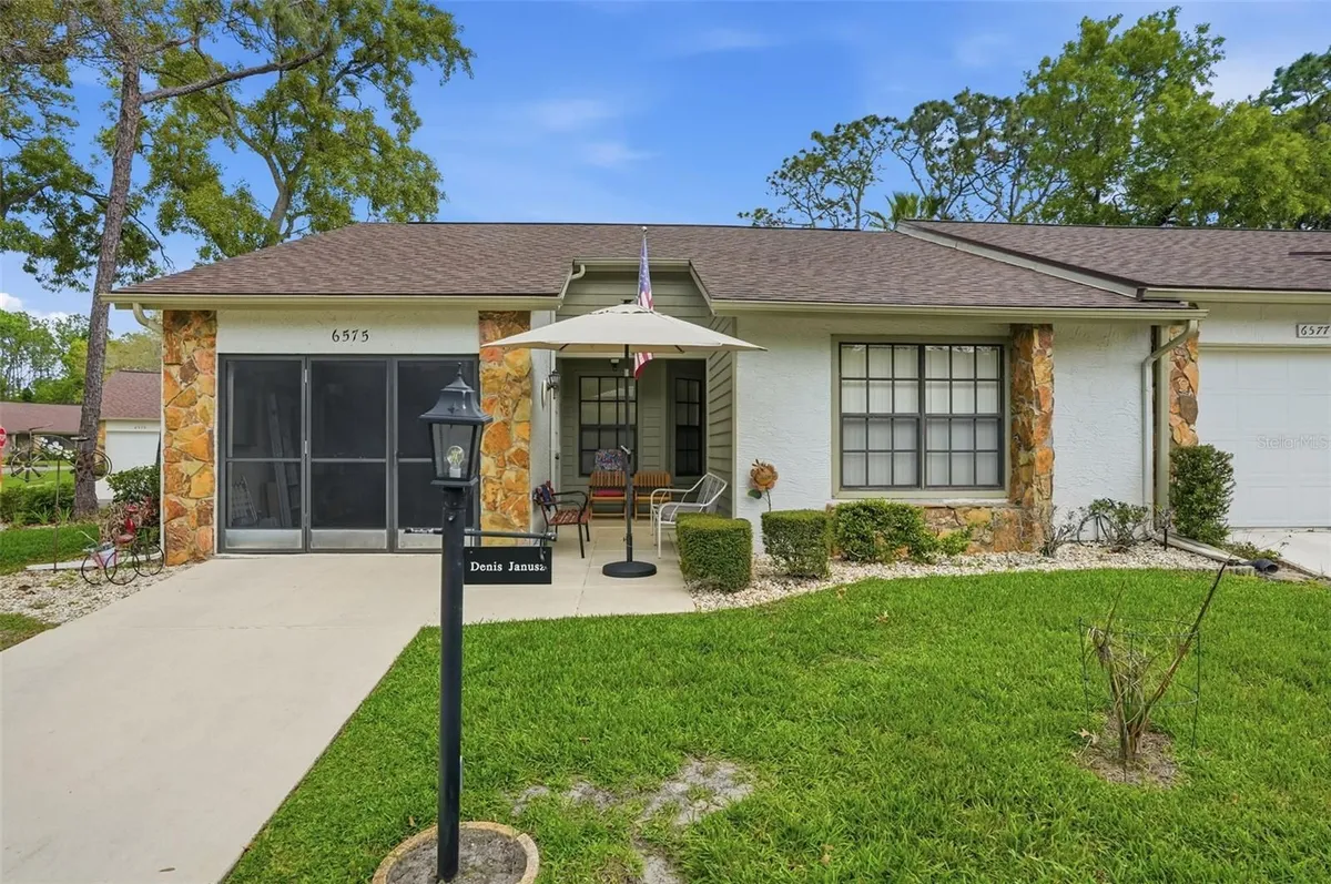 Property Slideshow image 1 of 37 | 6575 brambleleaf dr, Spring Hill, FL, 34606